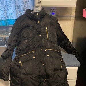 Guess Coat and Northface Coat both long and size large and black !